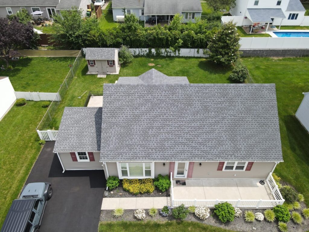 Asphalt roof installation