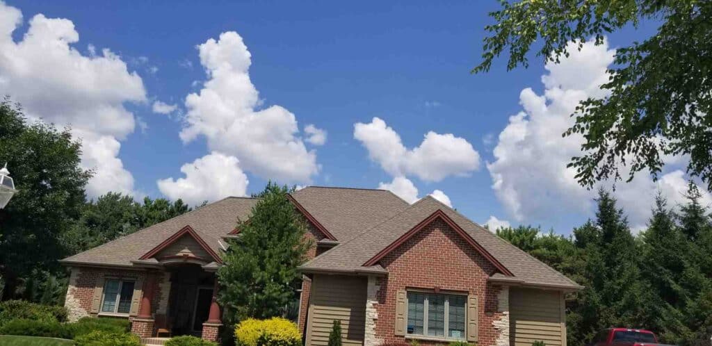 asphalt shingle roof