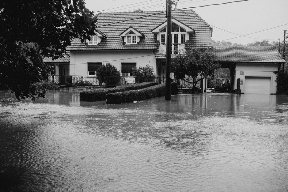 The Complete Guide to Water Damage Mitigation Steps